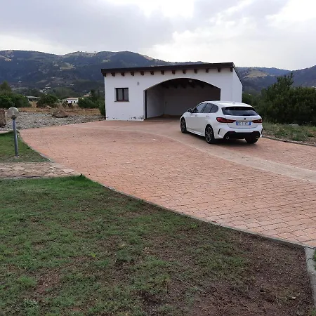 Villa Vacanze Is Carcuris *